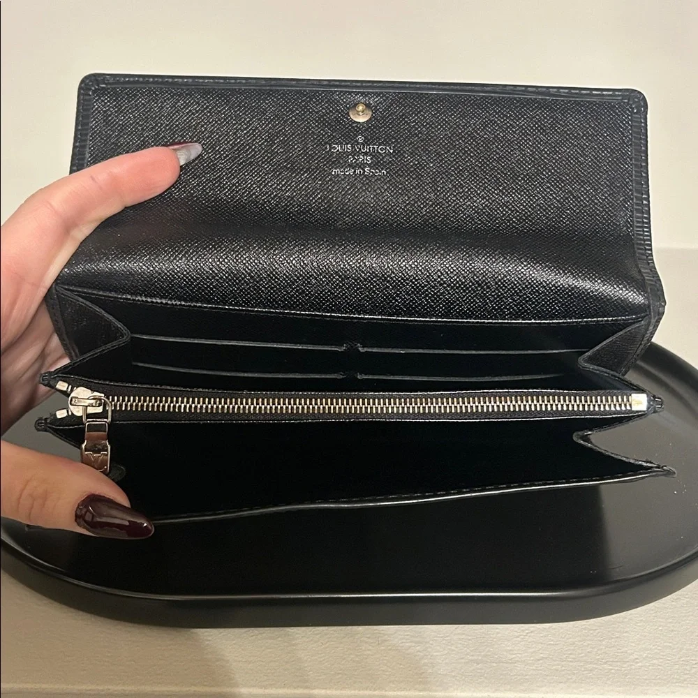 Louis Vuitton Epi Black Textured Wallet - Picture 4 of 6